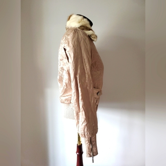 Mi-Tu gold jacket with  removable rabbit fur collar. Size 44 (US 6) - Picture 6 of 10